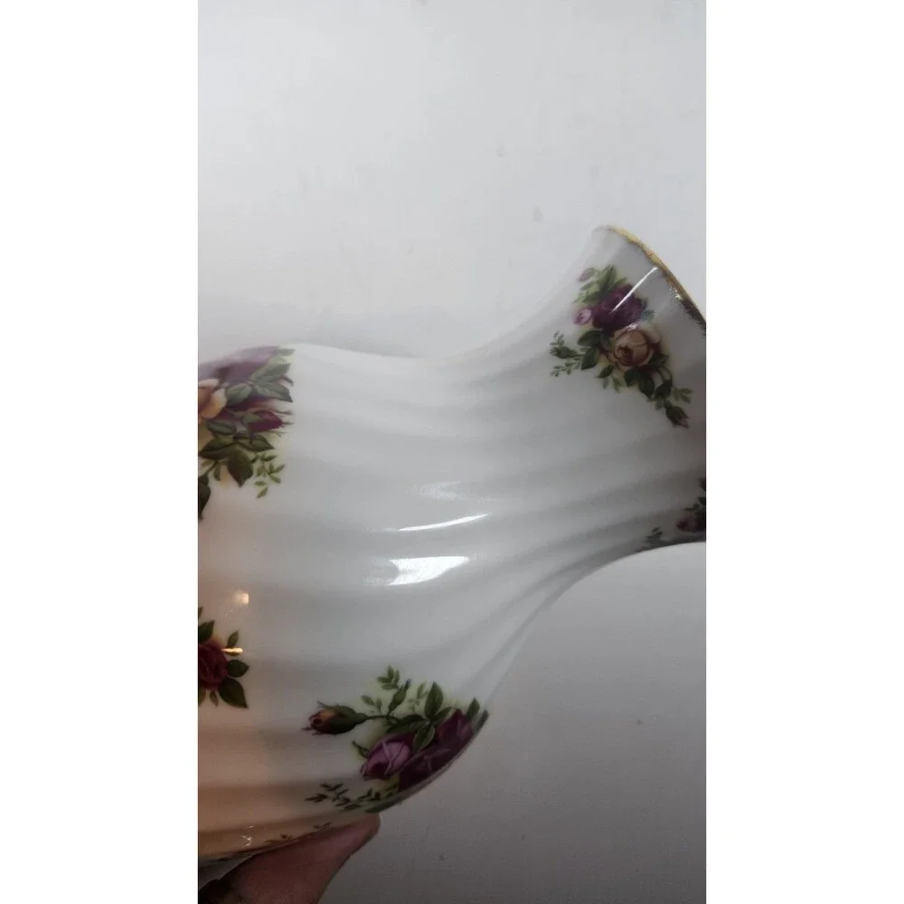 Royal Albert Old Country Roses Vase ~ Swirl Pattern 8